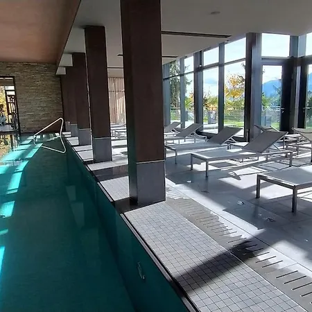 Five Stars Apt And Pool At Ambassador クラン